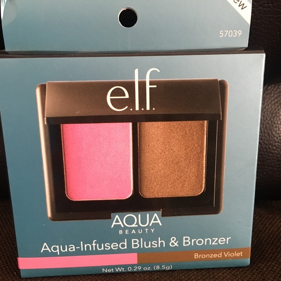 Aqua-Infused Blush & Bronzer - Picture 2 of 5